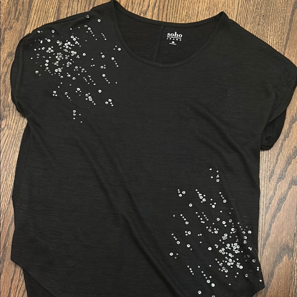 New York & Company Black Graphic Cap Sleeve Tee